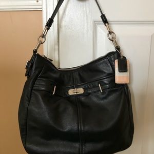 Coach Chelsea leather black 17816 EUC